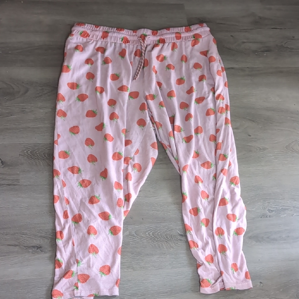 Strawberry Print Pajamas - Pink